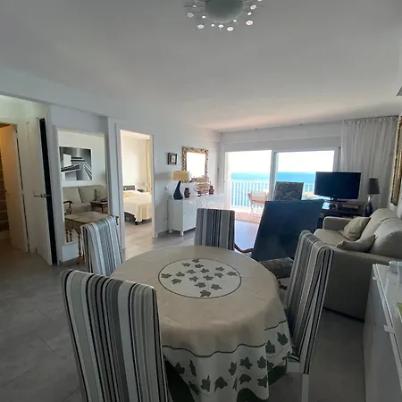Apartamento En 1 Linea De Mar! *